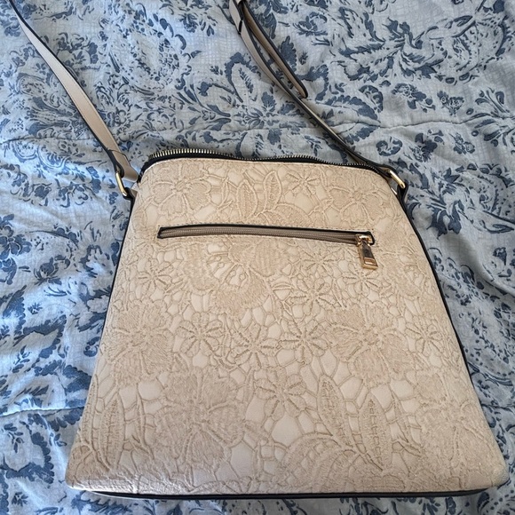 Elegant Cream Floral Women's Bag - Picture 2 of 5